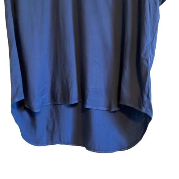 Side Stitch V-Neck Woven Short Sleeve T-Shirt Women’s Size Medium Deep Sea Blue - Picture 3 of 7